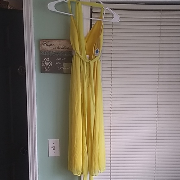 Dress - Picture 3 of 4